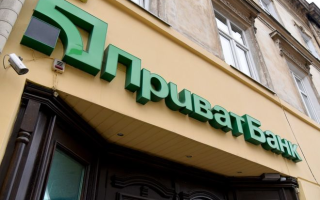 Обязан ли банк вернуть деньги при списании их с банковской карты или через интернет-банк без согласия клиента?